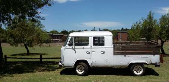 Volkswagen Kombi T2 Bay Window Dropside Crew Cab Pick-Up.