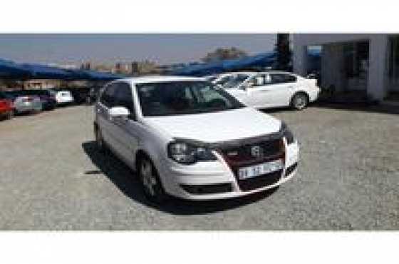 VOLKSWAGEN POLO 2.0 HIGHLINE