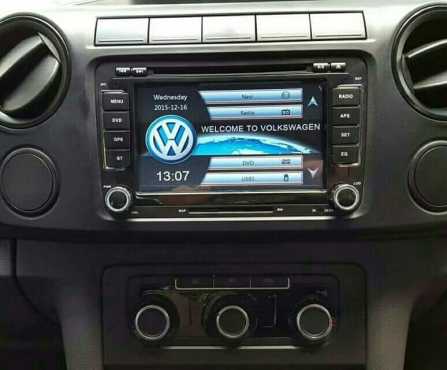 Volkswagen Satnav radio. Full spec. sd usb dvd bluetooth canbus rear view camera and external mic