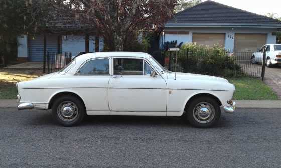 VOLVO 122s B20 2-DOOR