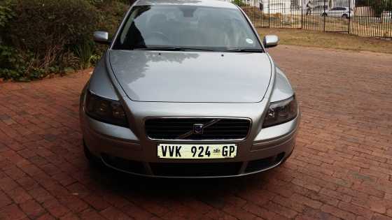 volvo 1.8i s40