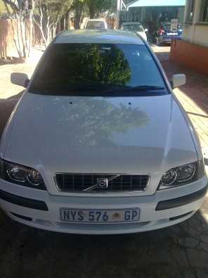 VOLVO S40 - 2003 to SWOP