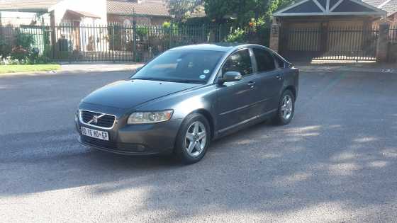 VOLVO S40 2008 MANUAL