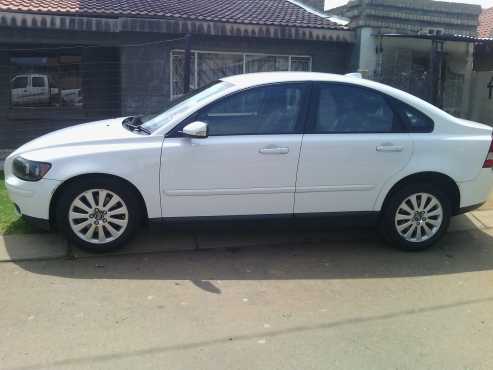 volvo s40 2.4 2005 model