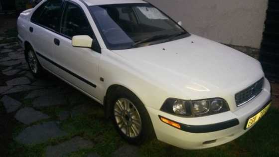 VOLVO S40 T4