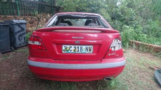 VOLVO S40 T4 accident damage , 2004 model , engine and turbo was rebuild - 40000km R11950 cash