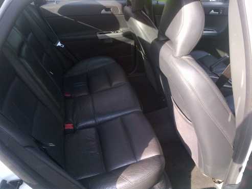 volvo s40 t5 2007 200000km 1 owner r79950-00  automatic  aircon  power steering  electric windofws
