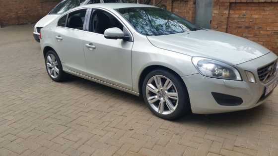 VOLVO S60 1.6 T3 2012