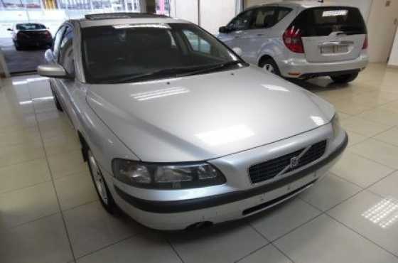 Volvo S60 2.0T at