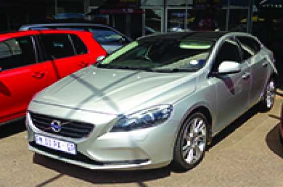 Volvo V40 D2