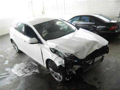 VOLVO V40 SPARE PARTS FOR SALE