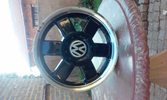 Vw Golf1 RIM wanted.