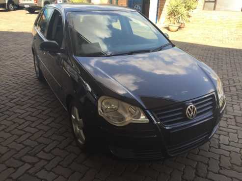 vw polo 1.6 comfortline mags, leather,  sunroof 2009 model