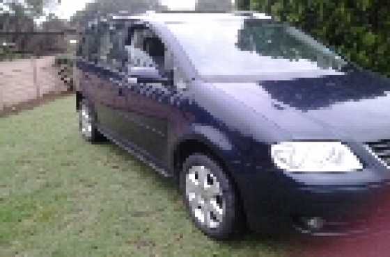 VW Touran 2.0tdi in excellent condition