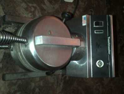 Waffle maker