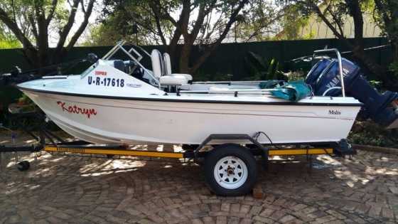 Wahoo fishingski boat with two 55HP Yamaha motors for sale