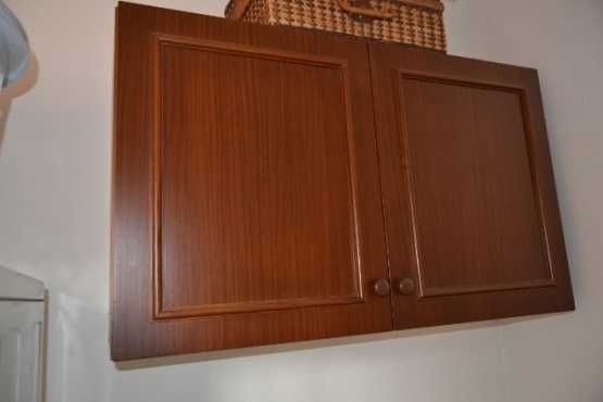 Wall hanging kitchen cupboards