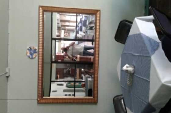 Wall mirror