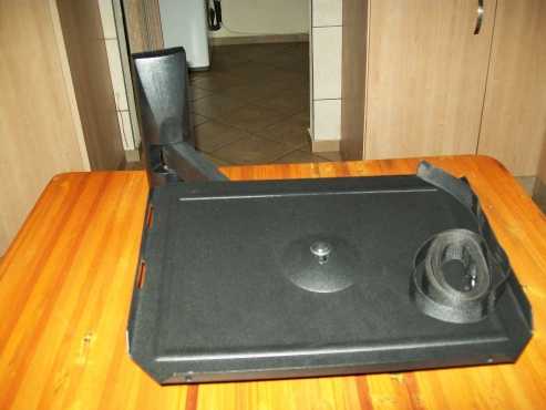 Wall mounted TV Swivel Stand