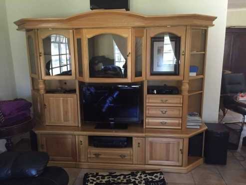 WALL UNIT TE KOOP