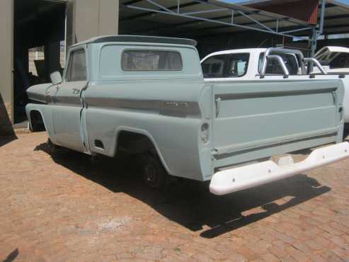 Wanted  Chevrolet  fleetside  C10,20,30s