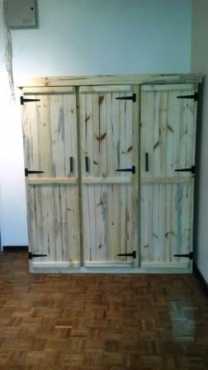 Wardrobe Farmhouse series 1600 3 door Raw