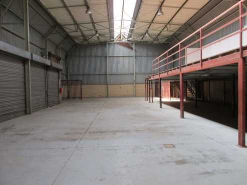 Warehouse amp Offices in Aeroport, Spartan, Kempton Park