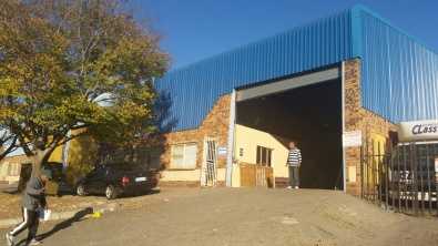 WAREHOUSE AVAILABLE IN STORMILLS