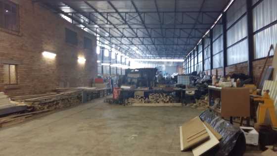 Warehouse Facebrick   amp 4 bed    Large Home for Sale Benoni OR Wasrehouse to rent