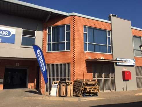 WAREHOUSE  FACTORY  OFFICE To LET IN HENNOPSPARK , Centurion