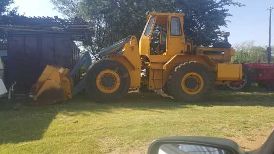 We are selling this Bell front-end loader at Auctioneer Discount price