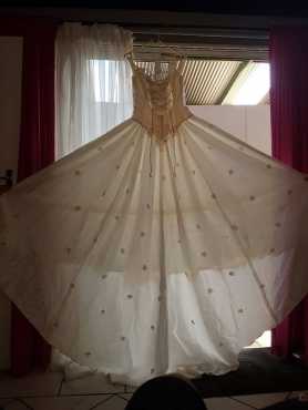 Wedding dress