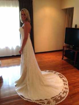 Wedding dress for sale NEW