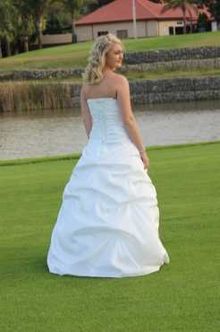 Wedding Dress for sale siza 32 -36