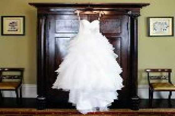 Wedding dress for sale (size28-30)