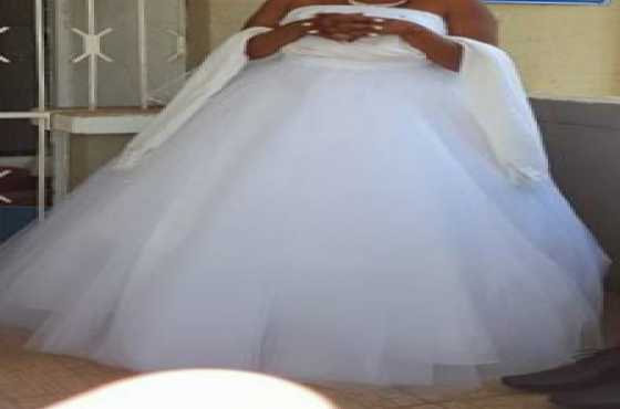 Wedding Dress R2000