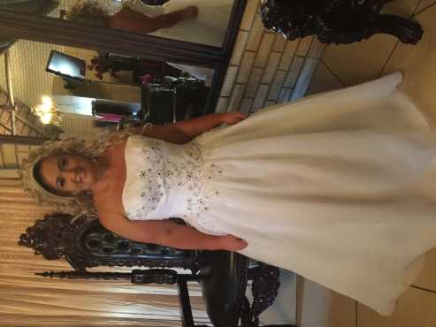 Wedding dress size 1820