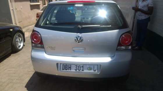 Weekly Special Vw polo vivo 2013 1.4 highline for R 89999.00