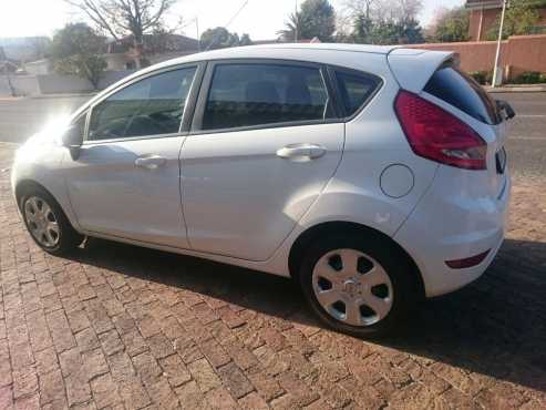 Welcoming New Arrival - Ford Fiesta 1.6 Ambiente Hatch on Sale