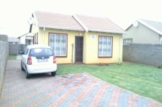 well kept house for rental at protea glen ext 26