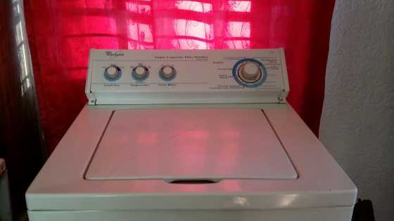 whirlpool 13 kg washing machine for sale R 3000. 00