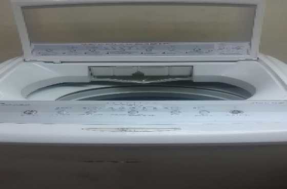 Whirlpool 13kg washing machine R 1400
