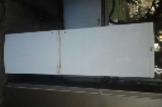 Whirlpool fridge freezer 270l