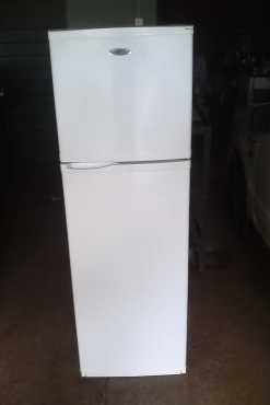 White 250 liter DEFY double door fridge freezer combination excellent condition (-1 year old)