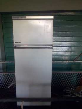 White Frigidaire 260 liter double door fridgefreezer in good condition - CAN DELIVER.