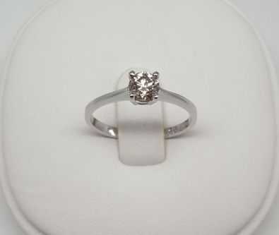 White Gold engagement ring .42 Natural diamond