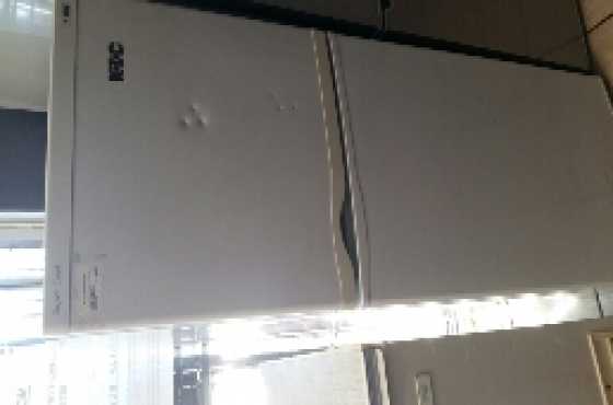 White KIC 190L fridge