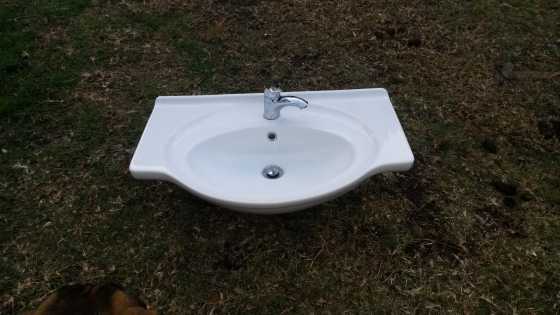 White Washbasin with Mixer