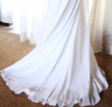 White wedding dress for urgent sale