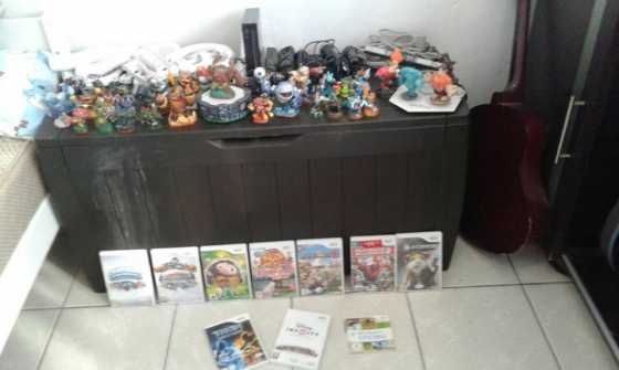 Wii Console with loads of extras and games